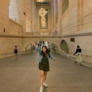 Meet your Posher, Alejandra